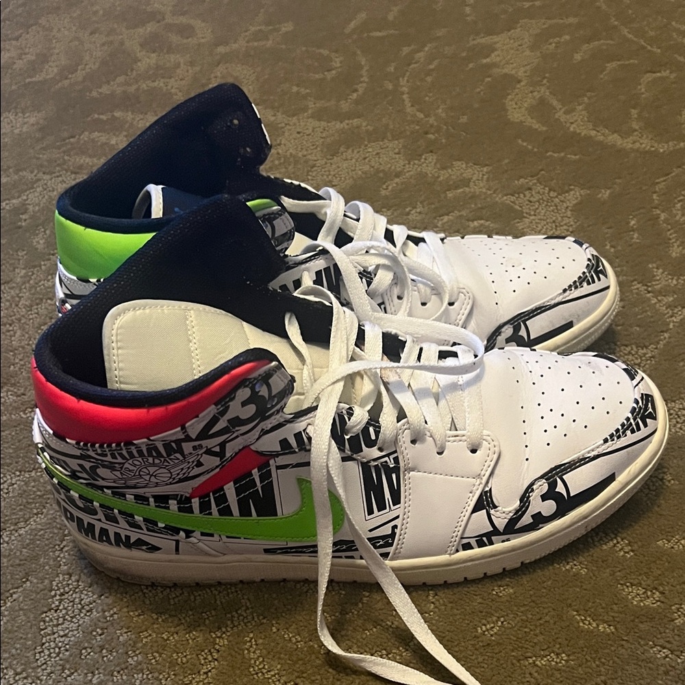 Nike Mens Sneakers - White, Black, Green, Red